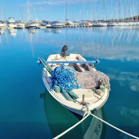 Mobile Marina 펜션 드라게