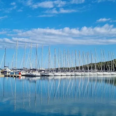 Сasa de vacaciones Mobile Marina